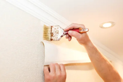 Pose de papier peint à Niederentzen — revêtements muraux et toiles de verre